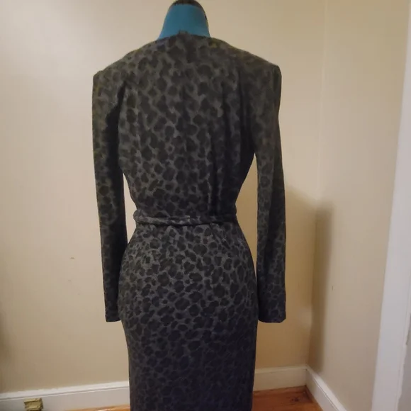 Ann Taylor animal print wrap dress.     (Ss) - Picture 3 of 3